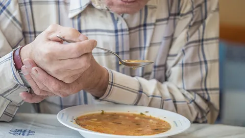 วิจัยพบแนวทางการรักษาพาร์กินสัน จากเซลล์อักเสบในโรคหายาก