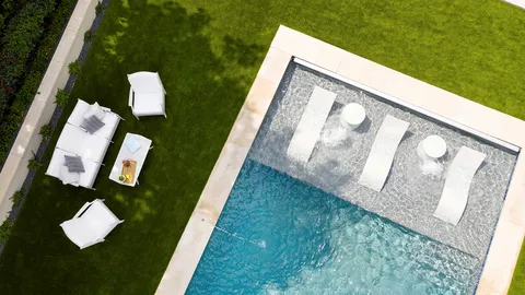 ธุรกิจรับสร้างสระว่ายน้ำคึก