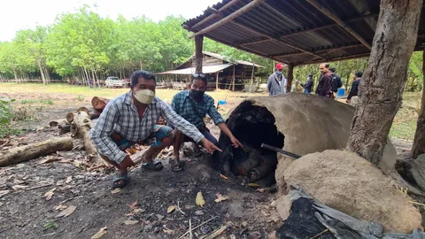 แจ้งข้อหาหนัก ลูกทาสยาฆ่าพ่อแม่ยัดเตาเผาถ่าน ญาติรับศพทำพิธีขันธ์ 5