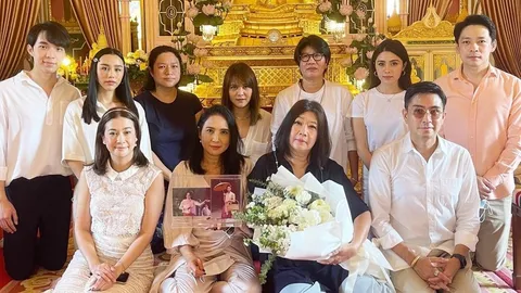 พิมพ์ ซาซ่า ชวนนักแสดงสายรักสายสวาท ทำบุญอุทิศส่วนกุศลให้ แตงโม
