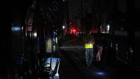 ระทึก แผ่นดินไหว 2 ครั้งซ้อน 6.4-7.3 เขย่าโทโฮคุ ญี่ปุ่นเตือนสึนามิ