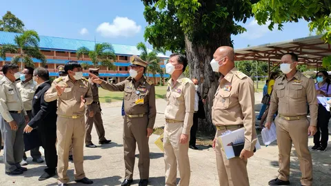องคมนตรี ลงพื้นที่ติดตามโครงการบรรเทาอุทกภัย อ.บางสะพาน