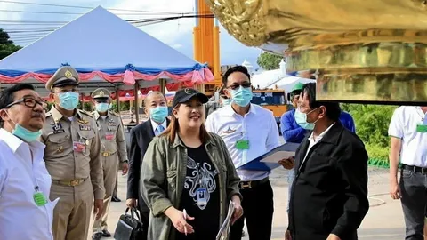 องค์หริภาฯ ทรงนำชมพิพิธภัณฑ์ธรรมเจดีย์ พระธรรมวิสุทธิมงคล