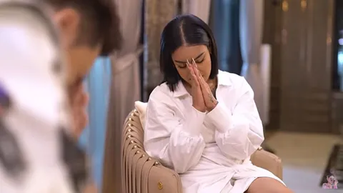 พิมรี่พาย ยกมือไหว้ขอบคุณ มดดำ ถูกสอนหลังโดนทัวร์ลงหนักดราม่าเหยียดคน