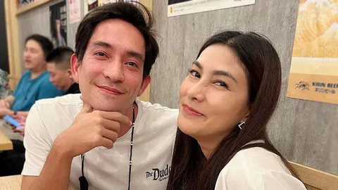 เชื่อในบุพเพสันนิวาส “นุ่น-รมิดา” ฉลองครบรอบแต่งงาน 2 ปี กับ “หลุยส์ สก๊อตต์”