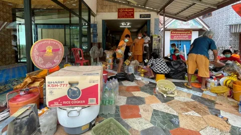 เปิดห้องเก็บของกุฏิหลวงพ่อเย็น ไม่พบเงิน มีแต่ชุดสังฆทานหมดอายุและพัดลม
