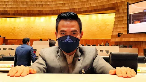 “เก่ง การุณ” ปัด ชิ่งหนีตีจากพรรคเพื่อไทย ลั่นถูก “นักรบห้องแอร์” บีบออก