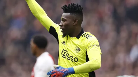 สุดระทึก "ผู้รักษาประตูอาแจ็กซ์" ประสบอุบัติเหตุรถพังยับ แต่ปลอดภัยดี