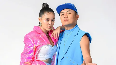 “อี๊ด โปงลาง” แท็กทีม “ลำไย ไหทองคำ” ระเบิดความมันส์ ซิงเกิล “ไมโครเวฟ”