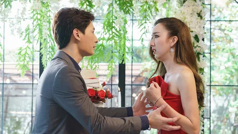 อ้าย กำลังฟิน คริส ขอแต่งงาน ช็อก คลิปลับแม่กับว่าที่เจ้าบ่าว ใน "สงครามดอกไม้"