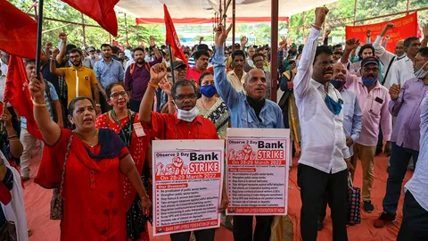 แรงงานประท้วงทั่วอินเดีย เรียกร้องสวัสดิการที่ดีขึ้น