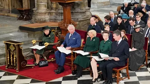 ควีน เจ้าฟ้าชายชาร์ลส์ พร้อมด้วยพระบรมวงศานุวงศ์ ร่วมพิธีรำลึกเจ้าชายฟิลิป