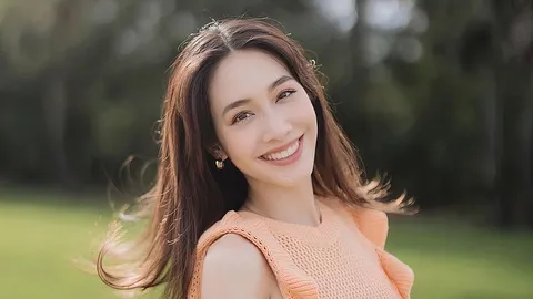 มิน พีชญา เลือกมองบวก ชีวิตที่เป็นดาราน่าอิจฉาแม้จะเหนื่อย