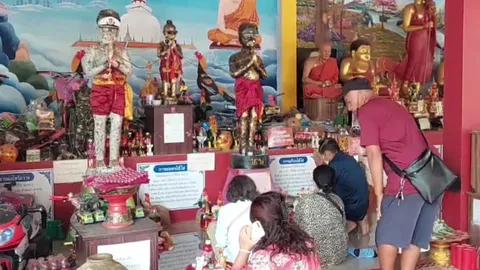 แห่แก้บน "ไอ้ไข่" วัดโสมนัสตุ้มท่า คอหวยเฮมีเงินใช้จ่ายช่วงสงกรานต์ 