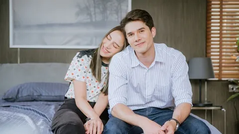 มิกค์ ตอบสัมพันธ์ เปรี้ยว ทัศนียา หลังมีภาพจุ๊บแก้ม-เปย์รองเท้า 3 หมื่น