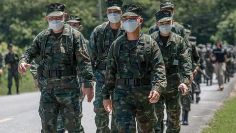 ผบ.สอ.รฝ. นำ ผบ.หน่วย ร่วมเดินทางไกลยุทธวิธี ร่วมพลทหารผลัด 4/64