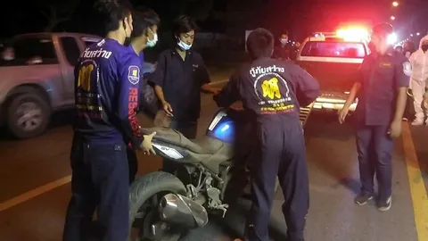 หนุ่มบิ๊กไบค์ ขี่มาเร็วเสียหลักร่างฟาดเสาไฟ ตัวขาด 2 ท่อนดับที่โพธาราม 