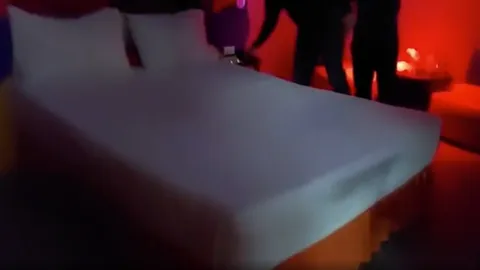 เซ็กซ์แลกเกรด ค้านประกันครูหื่น ฝากขังนอนคุก ผอ.ยันไม่จริง เคลียร์ผู้ปกครอง