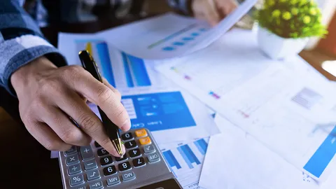 “อาคม เติมพิทยาไพสิฐ” ชู “ขาดดุล” ปลุกเศรษฐกิจฟื้น