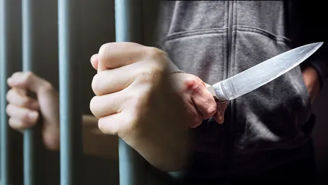 ถอดปมลึก เด็กหญิงวัย 14 ฆ่าแม่ วางแผนให้แฟน ใช้มีดจวกแทง ตายไปต่อหน้า