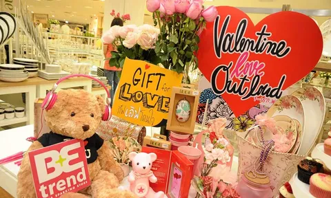 2 พิธีกรผู้หญิงถึงผู้หญิง เตือนวัยรุ่นของขวัญแพงไม่ได้การันตีความรัก