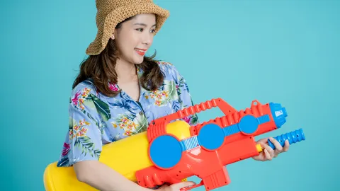 ส่องไอเดีย "เสื้อสงกรานต์" รวมแฟชั่นลายดอก ใส่เล่นน้ำรับหน้าร้อน