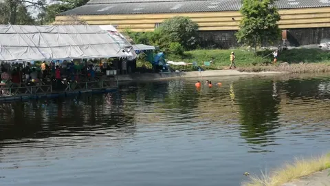 เศร้า "โกหนุ่ม" เจ้าของร้านก๋วยเตี๋ยวเรือ จมน้ำตายพร้อมลูกน้องที่อู่ทอง (คลิป)