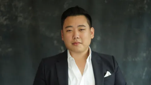 "ไฮโซลูกนัท" จี้สอบจริยธรรมกก.บห.ปชป. ภรรยาแฉอีก เคยตกเป็นเหยื่อ "ปริญญ์"