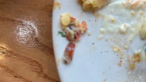 สาวแชร์ประสบการณ์ แพ้กุ้งรุนแรง หลังปนมาในอาหาร อ้วก แน่นหน้าอก ต้องหามส่ง รพ.