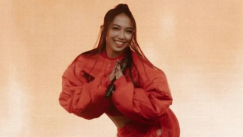 โด่งดังทั่วโลก "มิลลิ" ขึ้นโชว์เวที Coachella พร้อมโชว์กินข้าวเหนียวมะม่วง