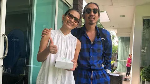 จากใจแม่ เจี๊ยบ กาญจนาพร โพสต์ถึงลูกชาย เจย์ ศุภกาญจน์ หลังเสียชีวิตในบ้าน