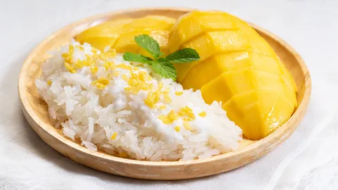 ข้าวเหนียวมะม่วงช่วยชาวนา