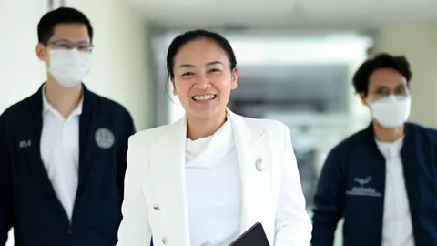 “มัลลิกา” ยื่นลาออกพ้น กก.บห.ปชป. แล้ว ด้าน “รัชดา” แจงสื่อ แถลงข่าวด่วน 13.30 น. วันนี้