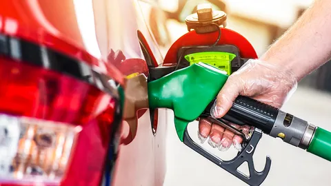 ทยอยขึ้นดีเซลครั้งละ 0.50-1 บาท “บิ๊กตู่” จ่อคุยรถบรรทุก วอนสินค้าอย่าขึ้นราคา