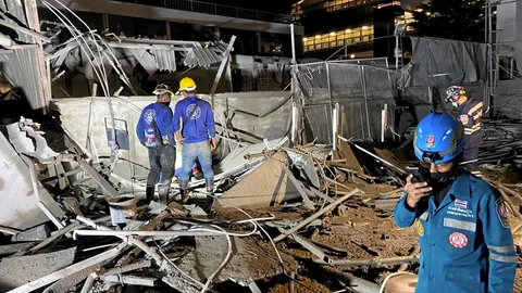 พังถล่ม