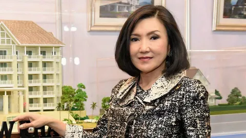"เยาวณี นิรันดร" เปิดให้เข้าชมผลงานศิลปะ ก่อนเปิดประมูลแบบออนไลน์
