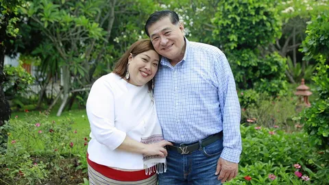 พระองค์เจ้าสิริภาจุฑาภรณ์ ทรงฉายพระรูปคู่ นาวาอากาศเอกวีระยุทธ ดิษยะศริน