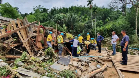 กองบิน 7 เร่งเข้าช่วยเหลือชาวไชยา-ท่าฉาง หลังเกิดน้ำป่าหลาก ท่วมฉับพลัน