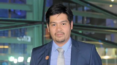 พากันรับขวัญหลาน "ต๊อด-ปิติ" จัดพระเครื่องรุ่นดังให้เพื่อความสิริมงคล