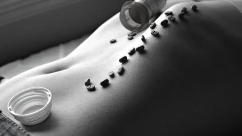 ยาเสียสาว "อัลปราโซแลม (Alprazolam)" เส้นบางๆ ระหว่างยารักษาหรือสารเสพติด