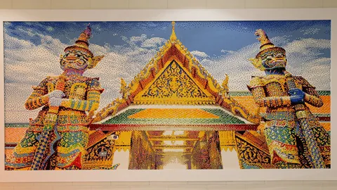 เปิดโลกแห่งจินตนาการ กำแพงโมเสกเลโก้ใหญ่ที่สุดในไทย