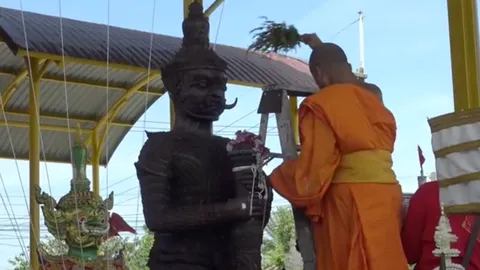 คอหวยไม่พลาด ส่องเลขหางประทัด พิธีตั้งองค์ท้าวเวสสุวรรณ ได้จากวัดดัง (คลิป)