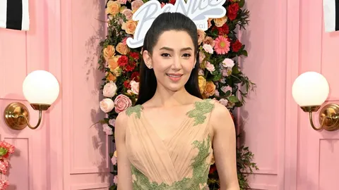 “เบลล่า” ปัดควงพระเอกไปอยุธยา เผยสถานะ “พีค-โป๊ป” ยังไม่มีอะไรให้ลุ้น แฮปปี้ความโสด