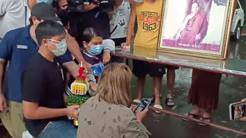 ต้นสังกัดไล่ออก "นักข่าวสาว" ชี้ 3 ความผิดไม่เป็นกลางทำข่าว "หลวงปู่แสง"