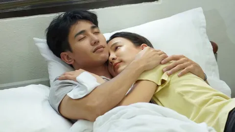 กรีน พร้อมจับมือ ก๊อต ฝ่าฟันอุปสรรครัก ใน CLUB FRIDAY ตอน THE LAST HAPPY NEW YEAR