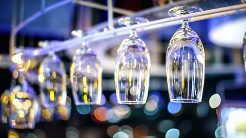 จ่อไฟเขียวเปิดผับ-บาร์ ชง ศบค.เคาะ 20 พ.ค.“มาลีฮวนน่า” ลุยบี้ เร่งช่วยสถานบันเทิง