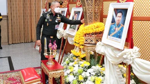 ผบ.ทบ. ทำบุญใหญ่ให้ 7 ทหารที่เสียชีวิต จากการปราบม็อบเสื้อแดง ปี 53