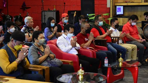 แกนนำ นปช.ปลุกเสื้อแดงเตรียมตัว "อานนท์" ย้อนแสบเลิกชวนคนมาเป็นเครื่องมือแล้วทิ้ง