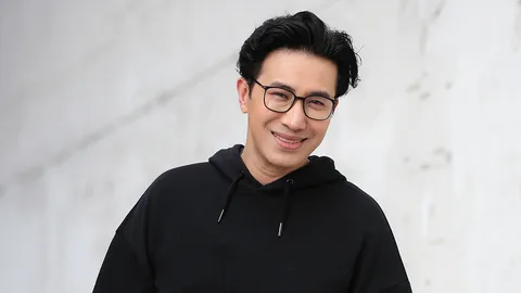 “หนุ่ม-กรรชัย” แจกเสื้อ “อุ๊ย!” อยากได้ต้องทำตามกติกาเท่านั้น