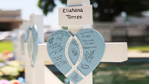 10 ปีจาก “แซนดี ฮุก” ถึง “ร็อบบ์” กฎหมายคุมปืนของสหรัฐฯ แทบไม่เปลี่ยนแปลง